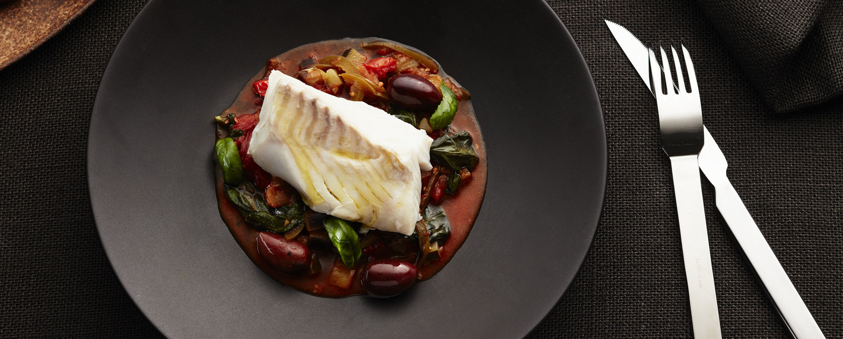 Ratatouille med lettsaltet torsk og oliven