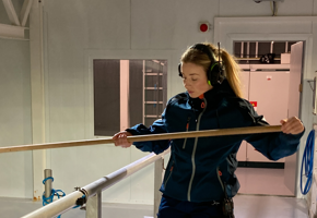 Camilla Bø på settefiskanlegget