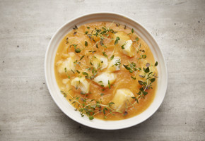 Rotpurésuppe med torsk og timian