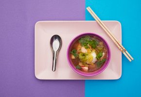 Hotpot med fisk, chili og ingefær