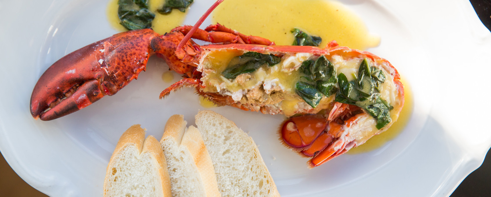 Hummer med sitron og basilikumsmør