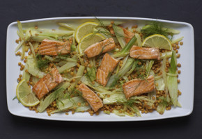 Stekt laks med linsesalat med fennikel