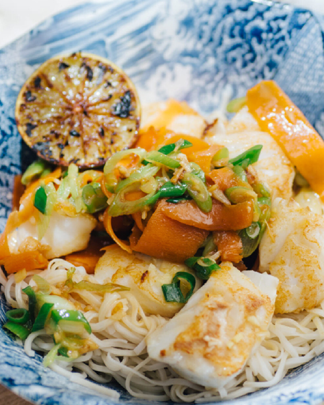 Pastasalat med laks og dressing av Q Crème Fraîche